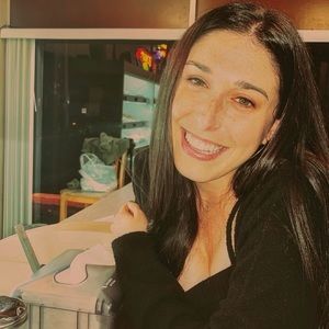 Meet your Posher, Carly